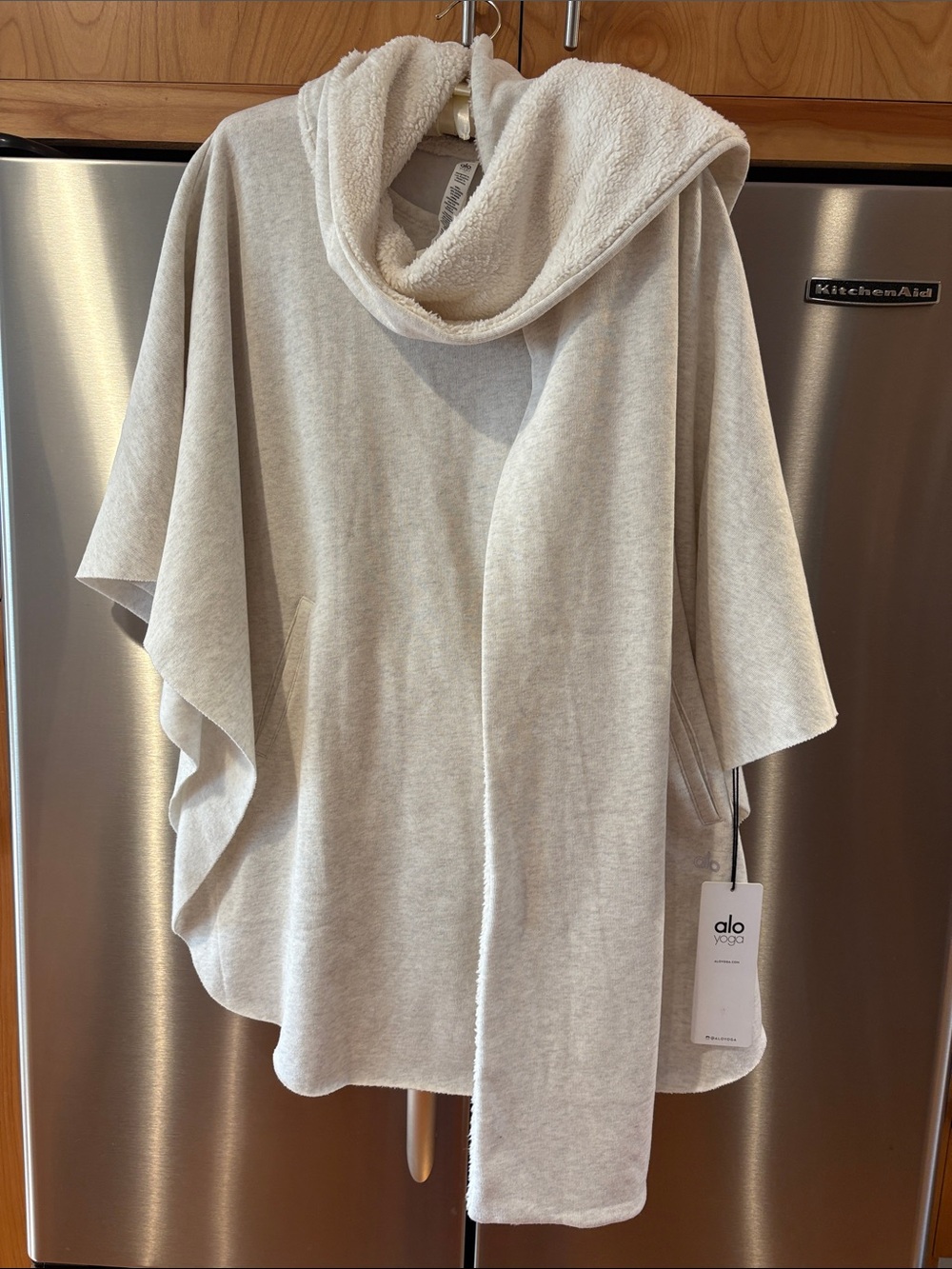 ALO Yoga Light Heather Gray Poncho NWT